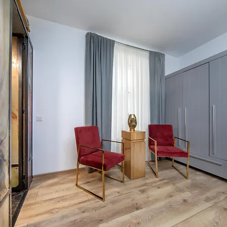 Trinoble Republicii - Comfort In Old Town Appartamento *