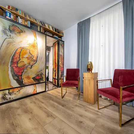 Trinoble Republicii - Comfort In Old Town * Braşov